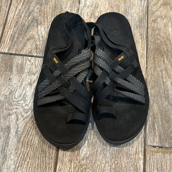 Teva Voya Women’s sandals size 9 - Picture 2 of 14